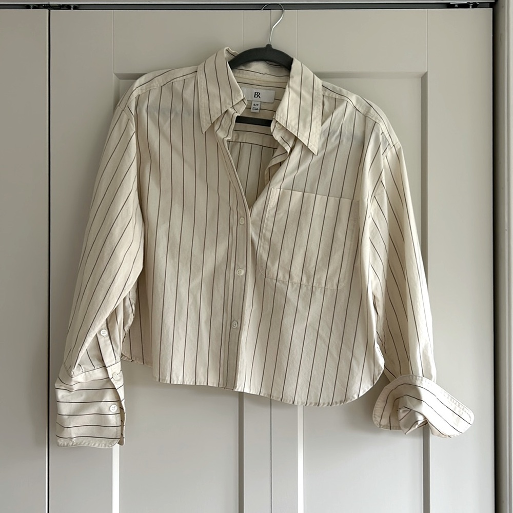 Boxy crop shirt